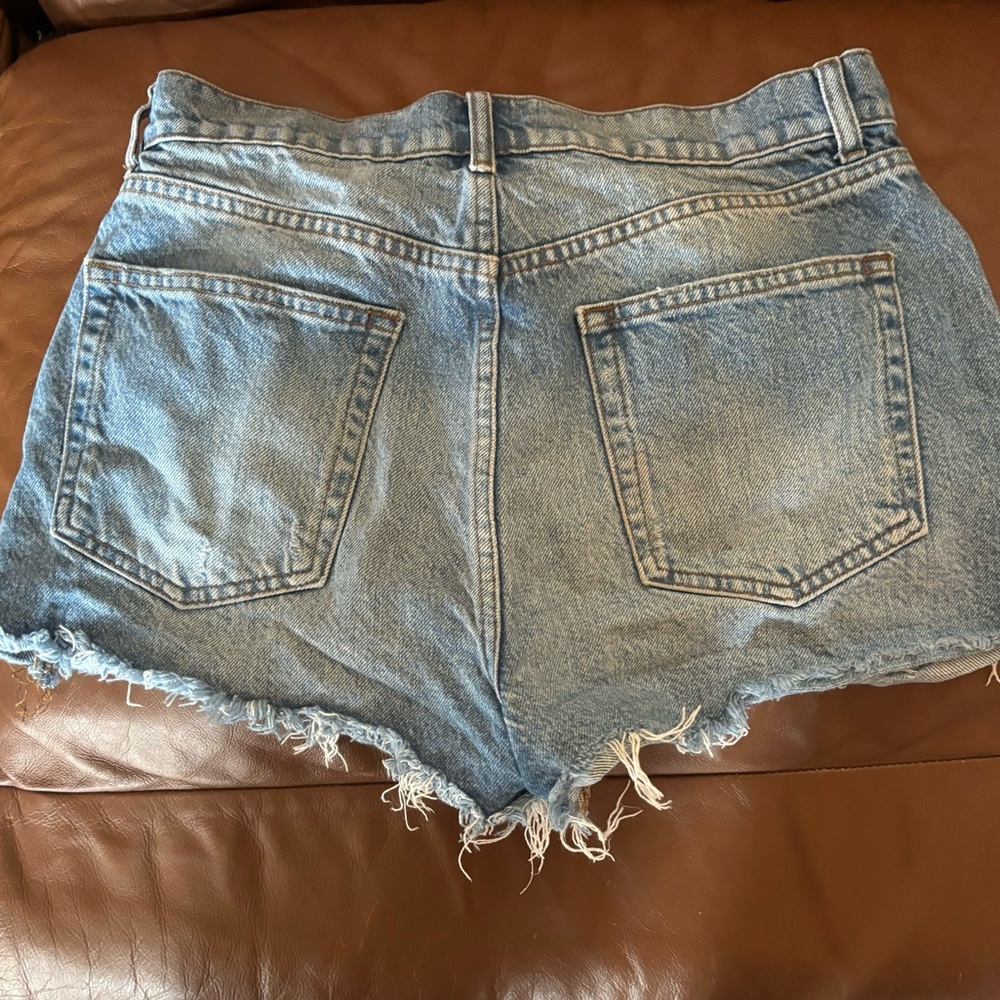 Reformation - Jean shorts